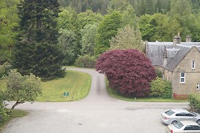 Glengarry Castle Hotel