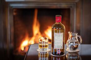 Glengarry Castle Hotel