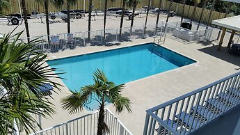 Knight's Key Suites