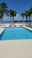 Knight's Key Suites
