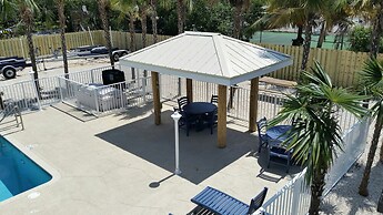 Knight's Key Suites