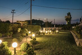 Sun Maris Studios