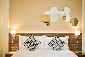 Golden Tulip Essential Tangerang