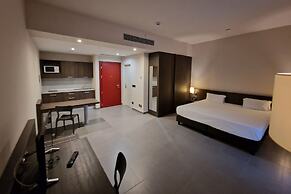 Inn Naples Airport