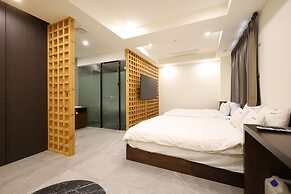 TRT Hotel