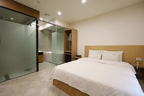 TRT Hotel