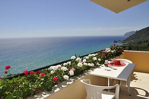 Pelagos Apartments