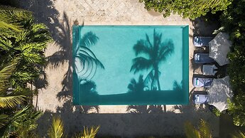 The Oasis at Grace Bay