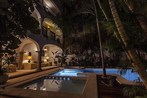 Fabiola Condo Hotel