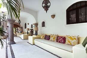 Fabiola Condo Hotel