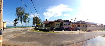 Semarak Beach Inn