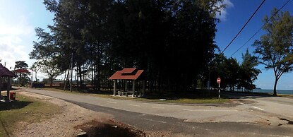 Semarak Beach Inn