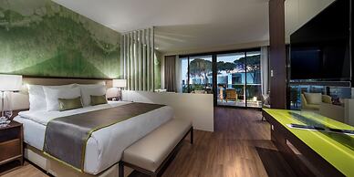 Trendy Lara Hotel