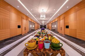 Trendy Lara Hotel