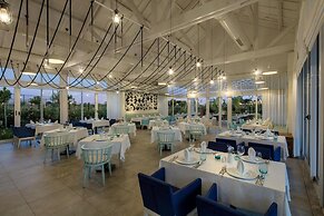 Trendy Lara Hotel