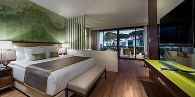 Trendy Lara Hotel