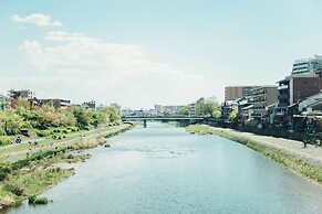 Len KYOTO KAWARAMACHI – Hostel
