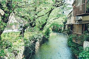 Len KYOTO KAWARAMACHI – Hostel