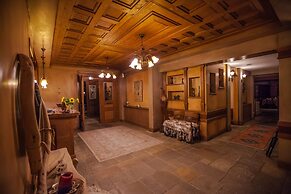 Vitina House