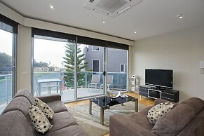 7 Bell Street Apartments