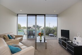 7 Bell Street Apartments