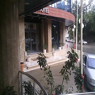 Le Cristal Hotel