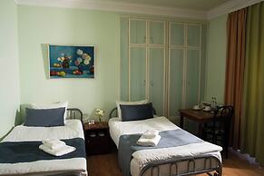 Casanova Inn