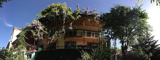 Casanova Inn