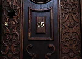 Casanova Inn