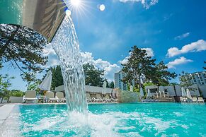 Mera Resort Venus