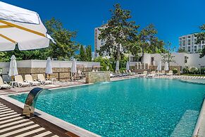 Mera Resort Venus