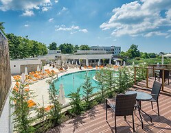 Mera Resort Venus