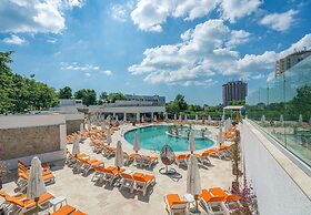 Mera Resort Venus