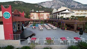 Aleria Belport Beach Hotel