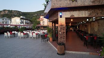 Aleria Belport Beach Hotel