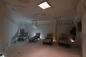 Aleria Belport Beach Hotel