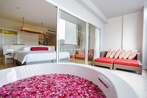 Ramada by Wyndham Phuket Deevana