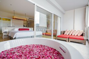 Ramada by Wyndham Phuket Deevana