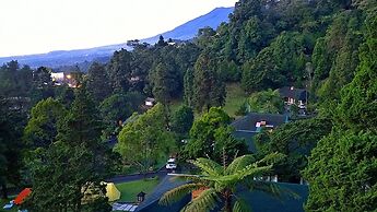 Puncak Pass Resort