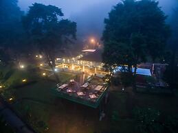 Puncak Pass Resort