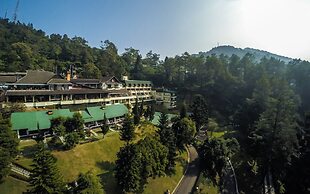 Puncak Pass Resort