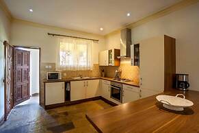 Amani Luxury Apartments Diani Beach