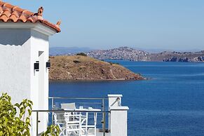 Eleia Seafront Rooms & Villas