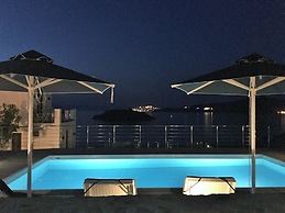 Eleia Seafront Rooms & Villas