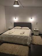 Leonidaion Guest House