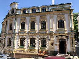 Gonchar Hotel