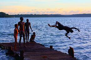 Distant Relatives Ecolodge & Backpackers