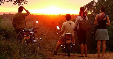 Distant Relatives Ecolodge & Backpackers