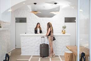 Naxos Euphoria Suites