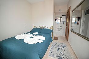 Anz Guesthouse Pansiyon